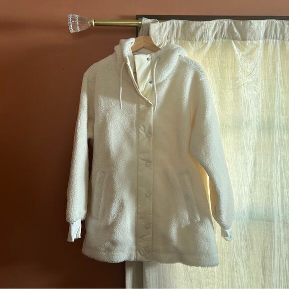 Levi’s Sherpa Button Hooded Teddy Jacket Plush Cream White NWT Size S - Picture 1 of 5